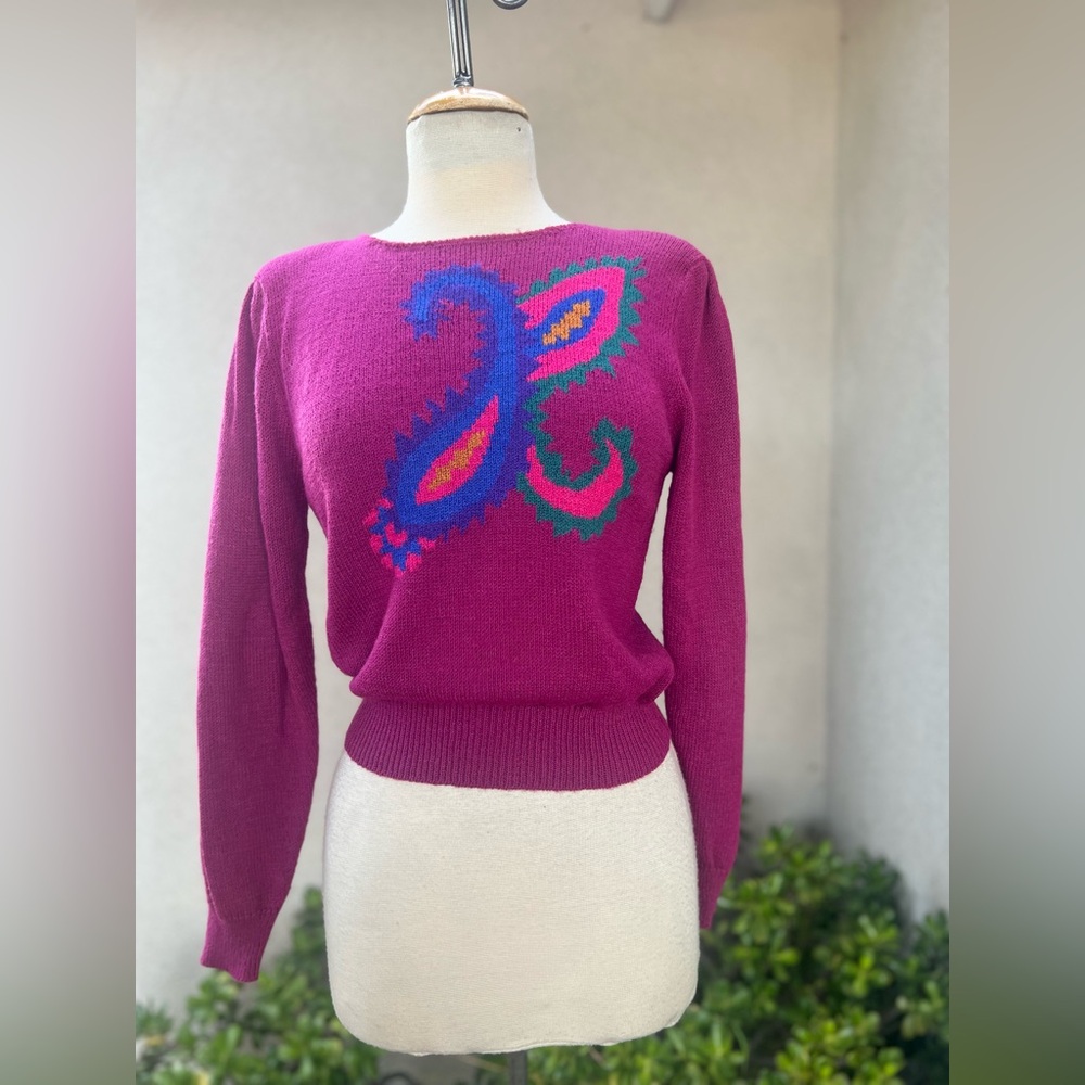 Vintage 70s pullover sweater top purple paisley print Sz 6 XS by Raoul
